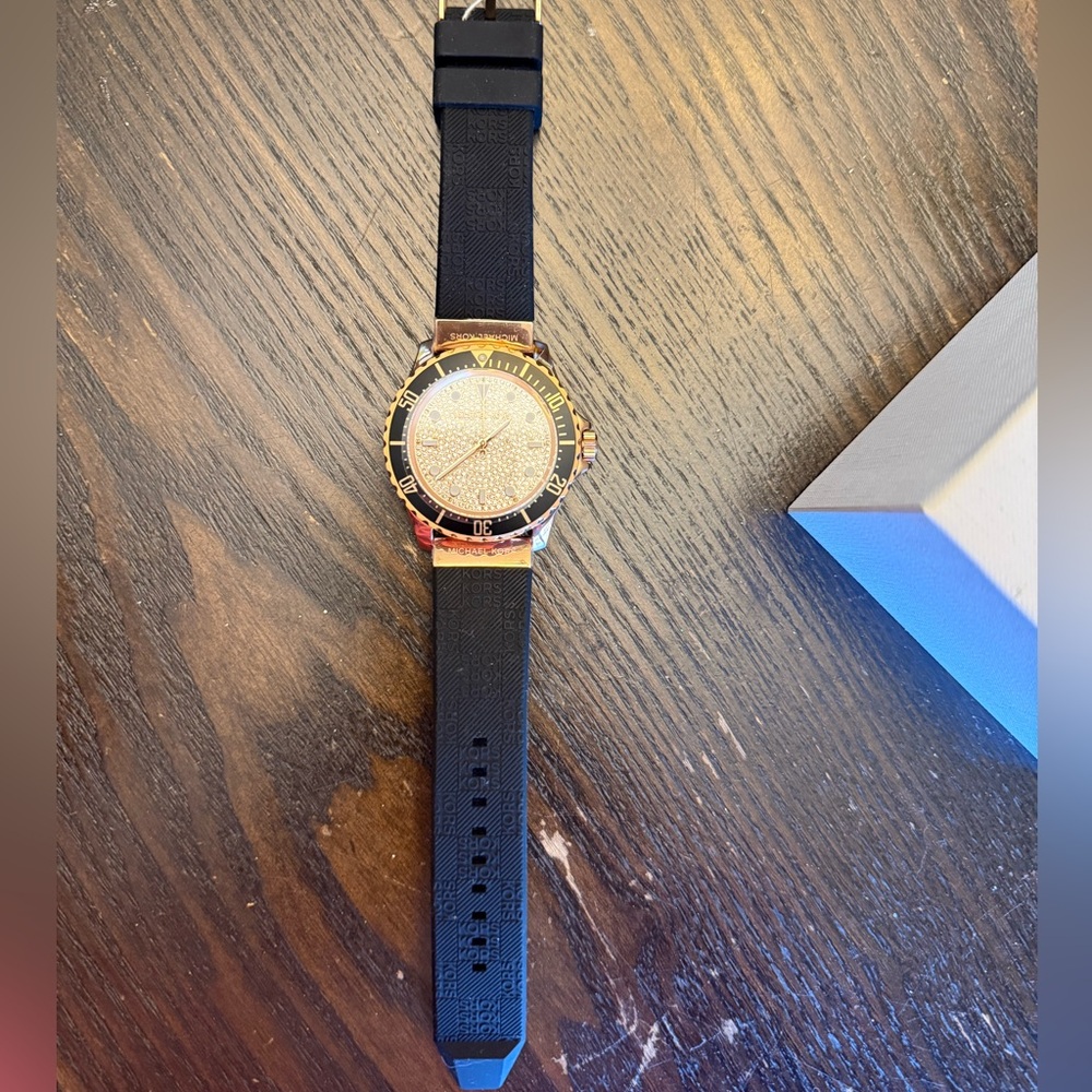 Michael Kors watch - Picture 3 of 5